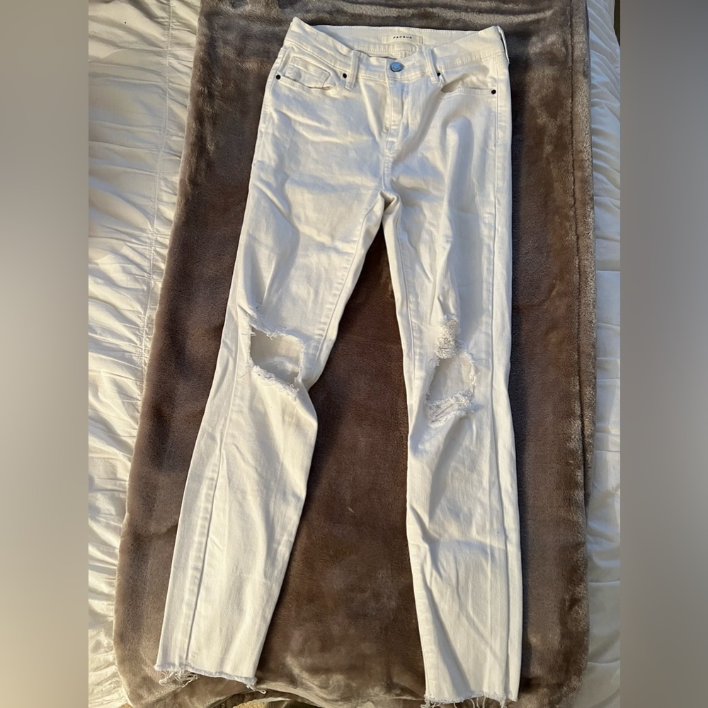 Pacsun White Skinny High Rise Jeggings w/ Rips (25)